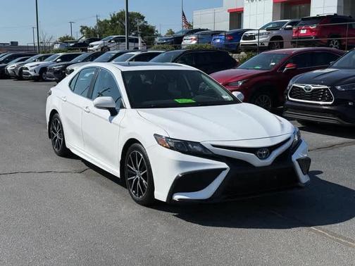2023 Toyota Camry SE