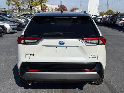 2021 Toyota RAV4 Hybrid SE