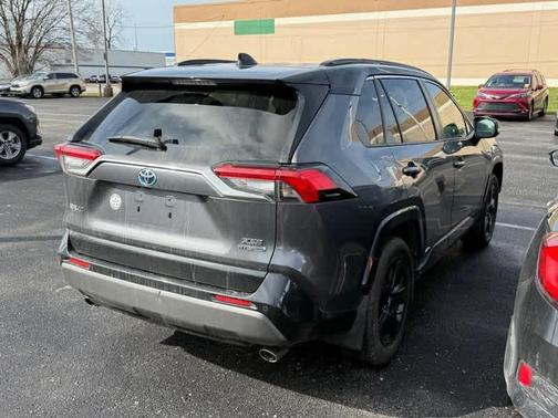 2019 Toyota RAV4 Hybrid SE