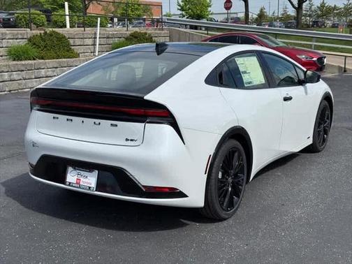 2025 Toyota Prius L