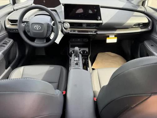 2025 Toyota Prius L