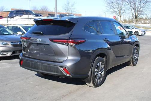 2024 Toyota Highlander XLE