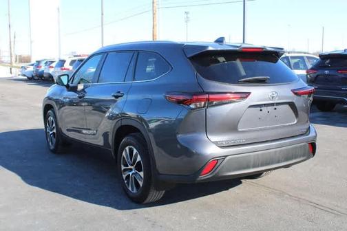 2024 Toyota Highlander XLE