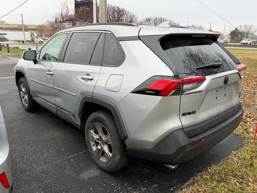 2022 Toyota RAV4 Hybrid XLE