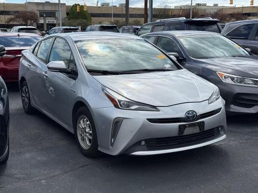 2019 Toyota Prius XLE