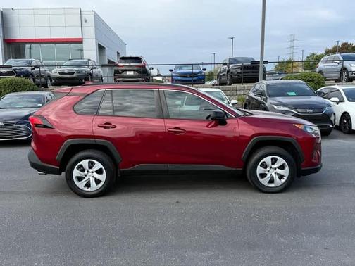 2020 Toyota RAV4 LE