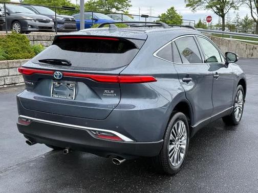 Coastal Gray Metallic 2021 Toyota Venza XLE