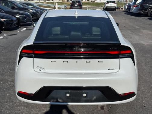 2024 Toyota Prius XLE