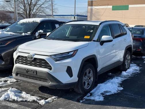 2022 Toyota RAV4 XLE