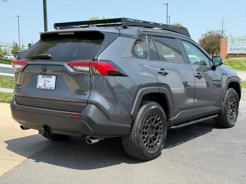 2020 Toyota RAV4 Hybrid XLE