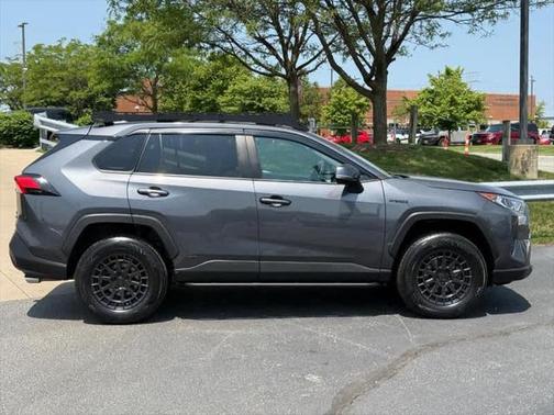 2020 Toyota RAV4 Hybrid XLE
