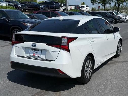 2022 Toyota Prius LE