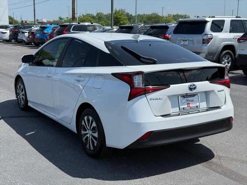 2022 Toyota Prius LE