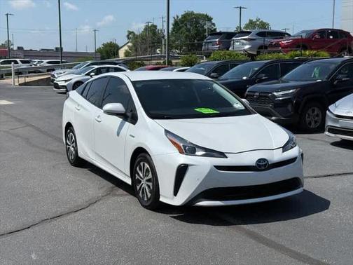 2022 Toyota Prius LE