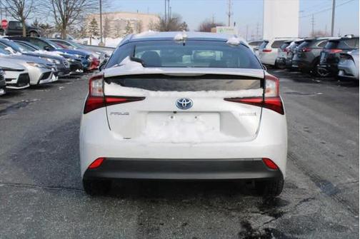 2021 Toyota Prius LE
