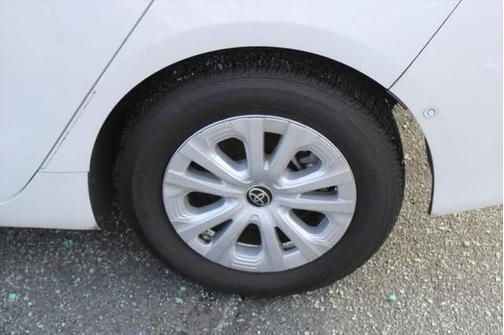 2021 Toyota Prius LE