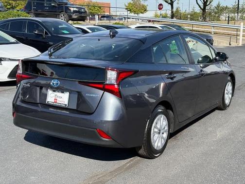 2021 Toyota Prius LE
