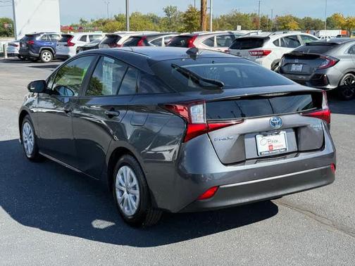 2021 Toyota Prius LE