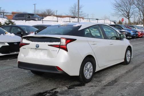 2021 Toyota Prius LE
