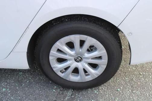 2021 Toyota Prius LE