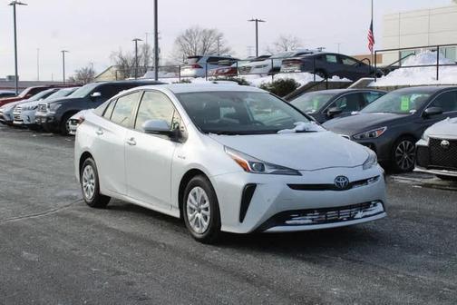 2021 Toyota Prius LE