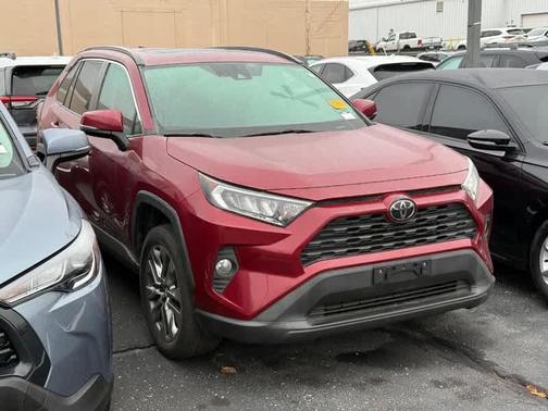 2019 Toyota RAV4 XLE Premium