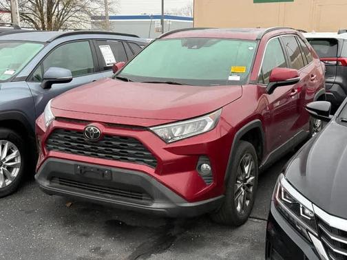 2019 Toyota RAV4 XLE Premium