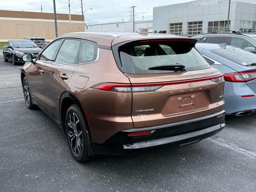 Bronze Age 2025 Toyota Crown Signia XLE