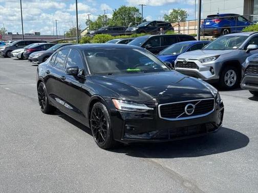 2019 Volvo S60 T6 R-Design