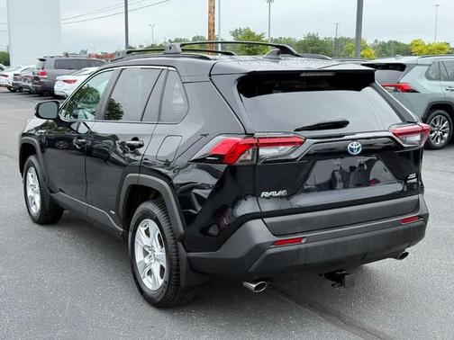 2019 Toyota RAV4 Hybrid XLE