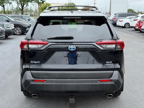 2019 Toyota RAV4 Hybrid XLE