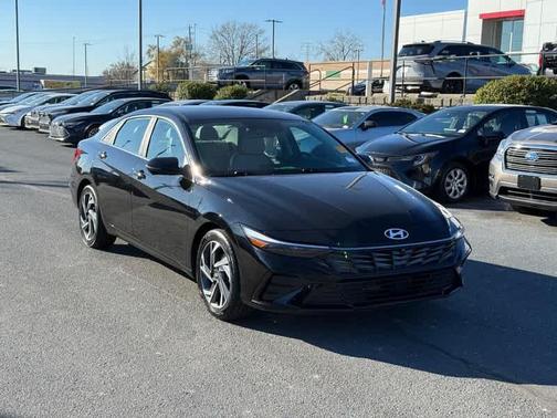 2024 Hyundai ELANTRA Limited