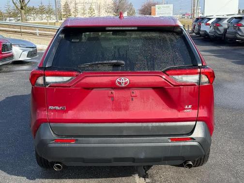 2024 Toyota RAV4 LE
