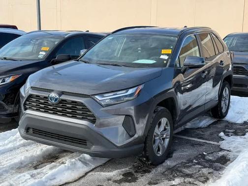 2022 Toyota RAV4 Hybrid XLE