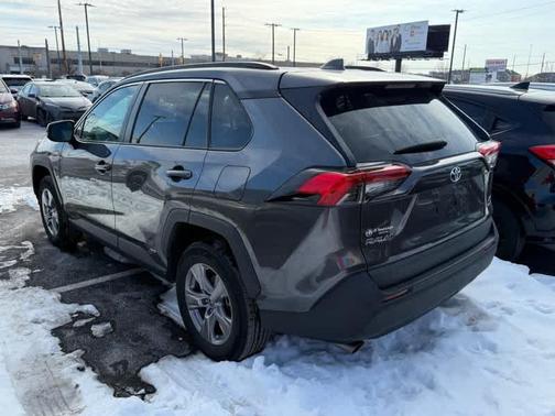 2022 Toyota RAV4 Hybrid XLE