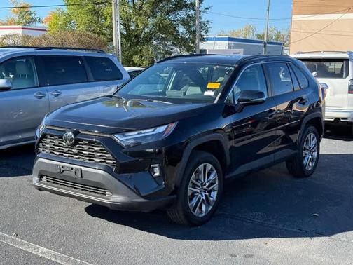 2022 Toyota RAV4 XLE Premium