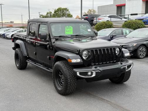 2023 Jeep Gladiator Sport S