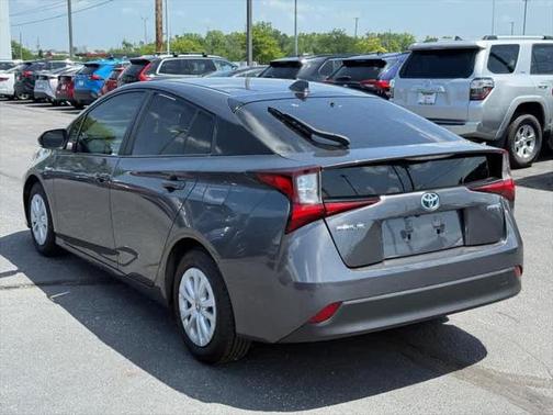 2021 Toyota Prius LE