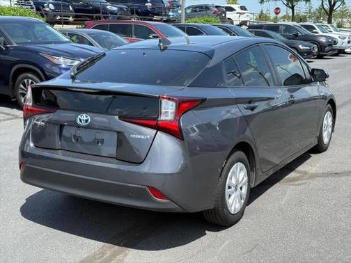 2021 Toyota Prius LE