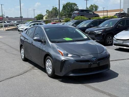 2021 Toyota Prius LE