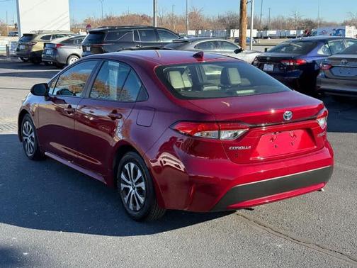 2022 Toyota Corolla Hybrid LE