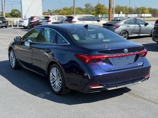 2021 Toyota Avalon Hybrid Limited