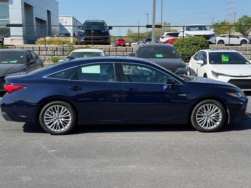 2021 Toyota Avalon Hybrid Limited