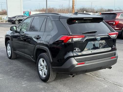 2021 Toyota RAV4 Hybrid LE