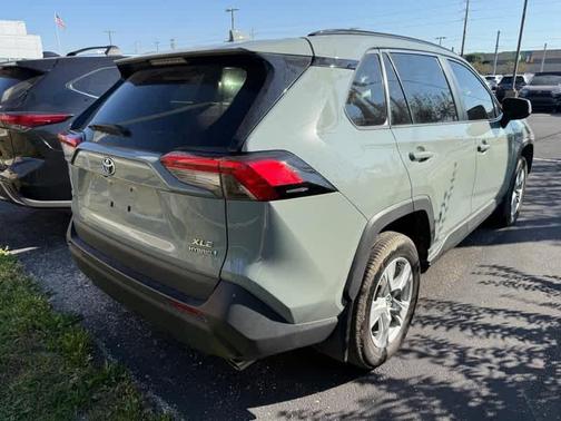 2020 Toyota RAV4 Hybrid XLE