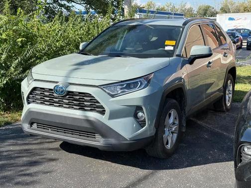 2020 Toyota RAV4 Hybrid XLE