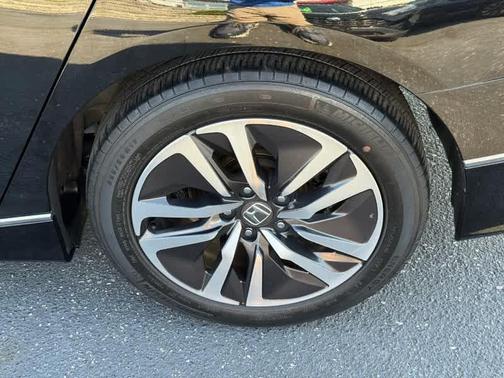 2019 Honda Accord Hybrid Touring