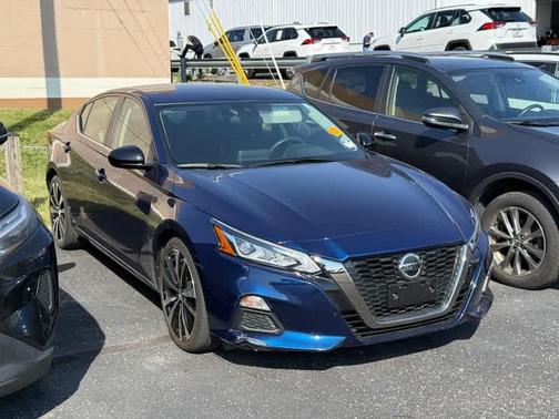 Deep Blue Pearl 2020 Nissan Altima SR FWD