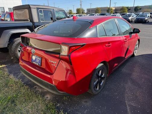 2019 Toyota Prius XLE