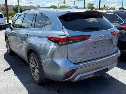 2021 Toyota Highlander Platinum